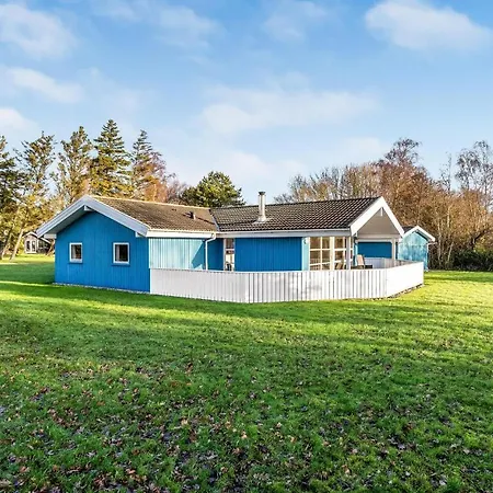 4 Bedroom Nice In *