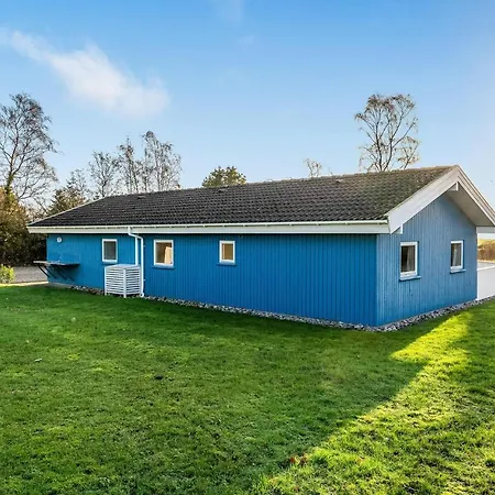 4 Bedroom Nice In *